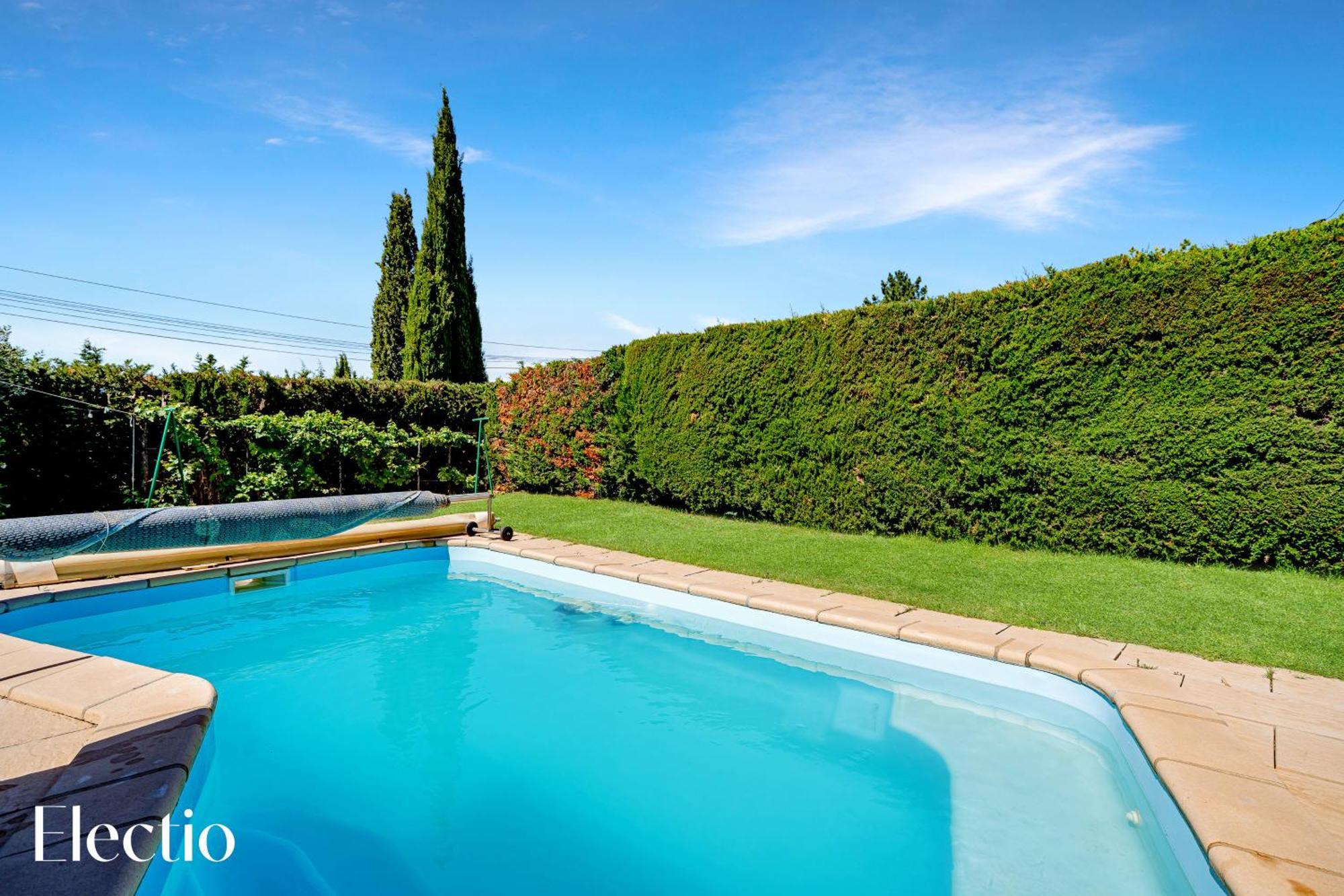Villa Oliveda - Piscine & Salon Cinema Lourmarin Exterior foto